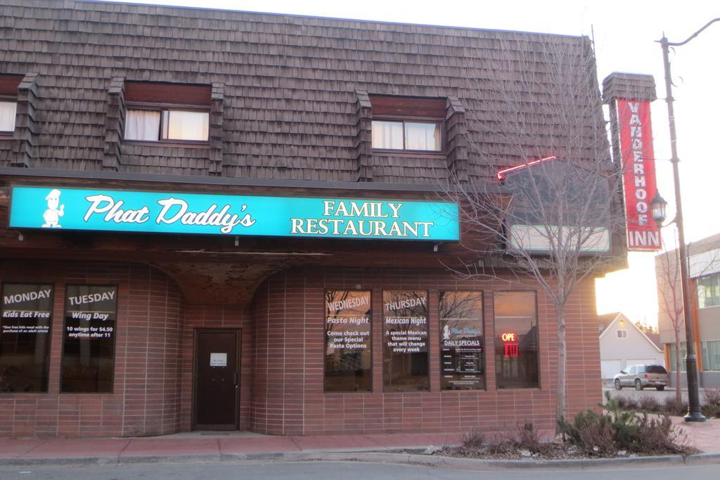 Vanderhoof Inn Exterior photo